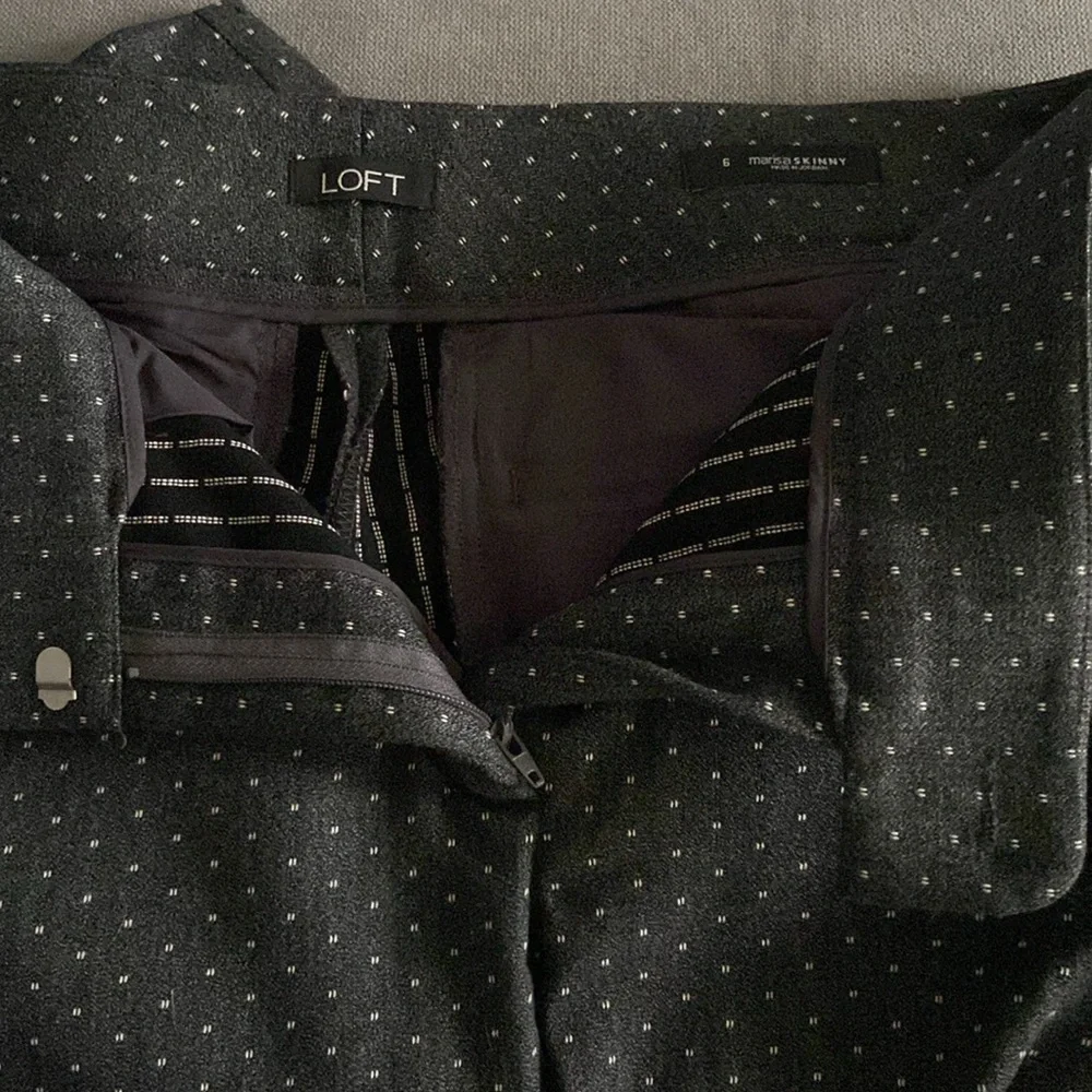 Loft pixie pant; never worn - Picture 2 of 2